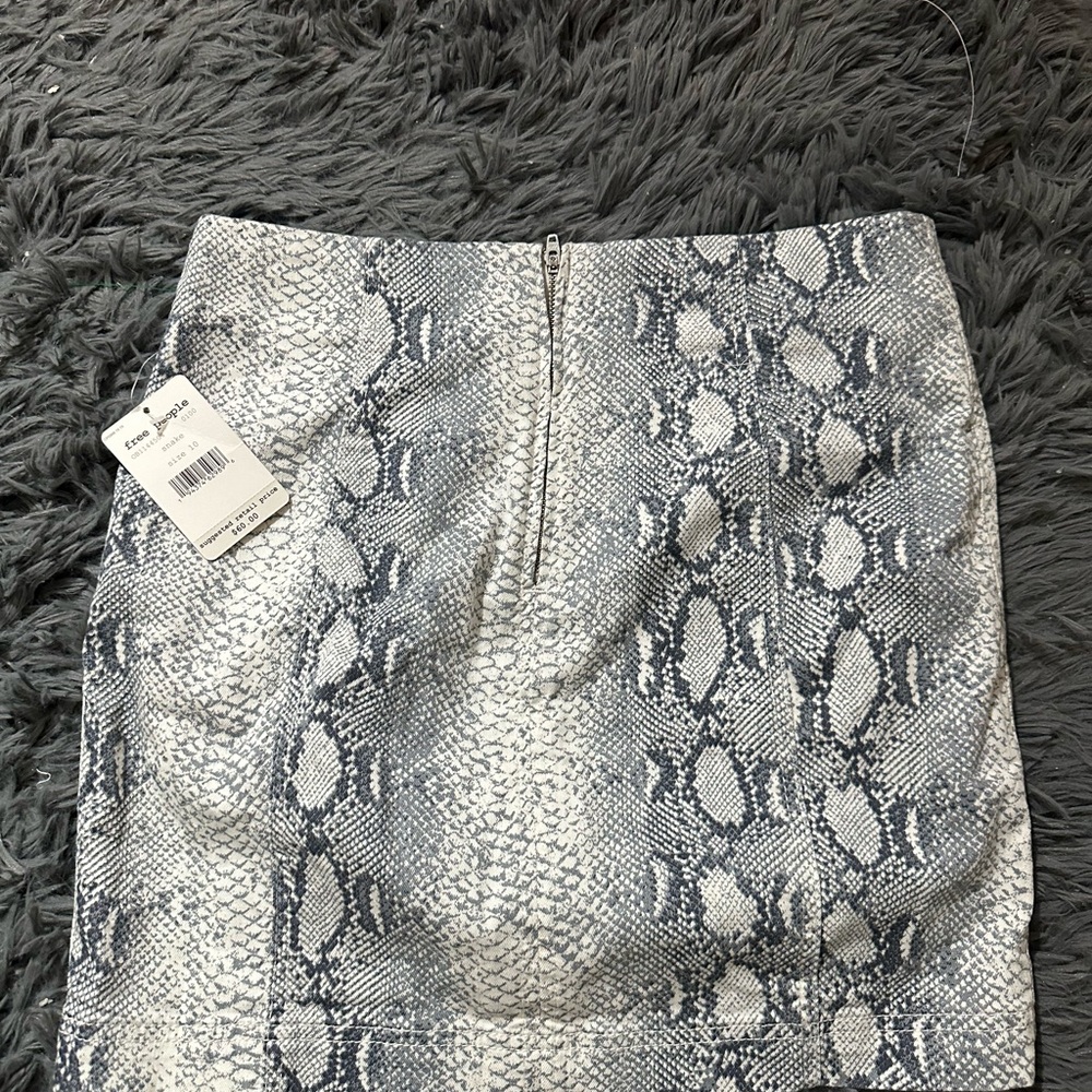 Free people Stylish Gray Snake Print Skirt